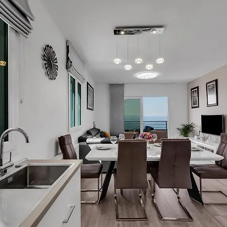 Apricus Apartment *